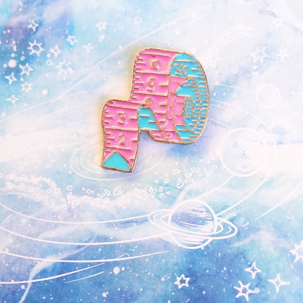 ✨ Measuring Tape Pin ✨ - Picture 2 of 5
